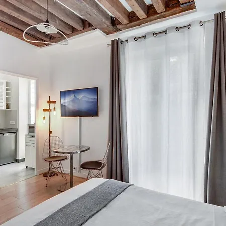 Daire For Work In Center