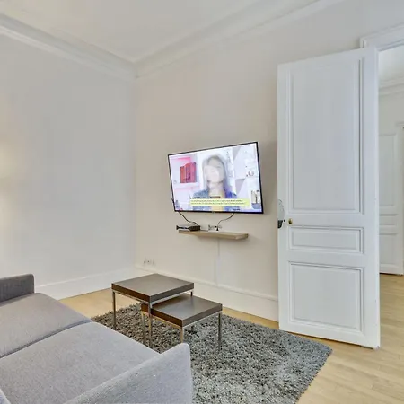 For Work In Center Paris