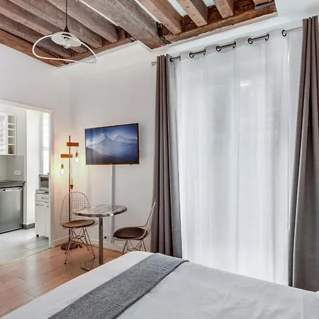 Apartment For Work In Center