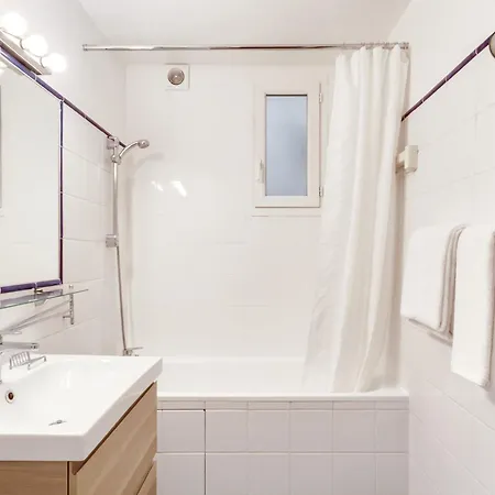 Apartment For Work In Center Paris