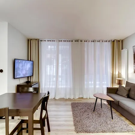 For Work In Center Paris