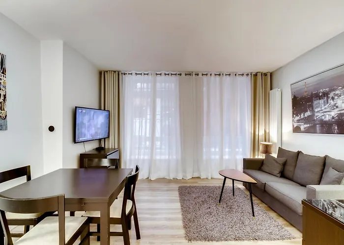 For Work In Center Paris