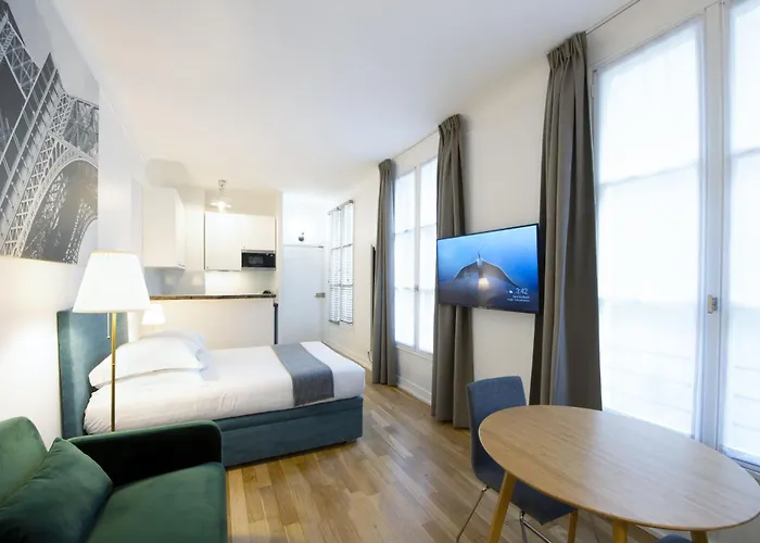 For Work In Center * Paris